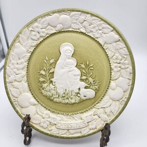 1973 "The First Noel" collector plate produced by Vernon Ware (Metlox Potteries)